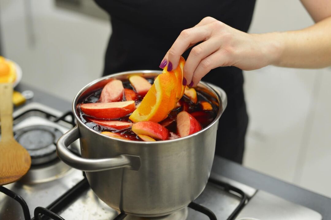 mulled wine and its use during a cold